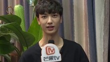 #芒果捞星闻#快男每日捞:团宠开战!杨梓鑫. 来