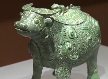穿越3000年的青铜酒器-牛觥