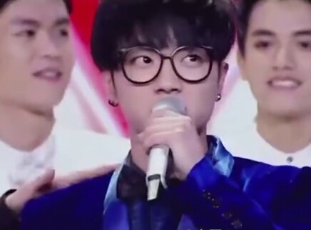 华晨宇《快男》冠军之夜回顾