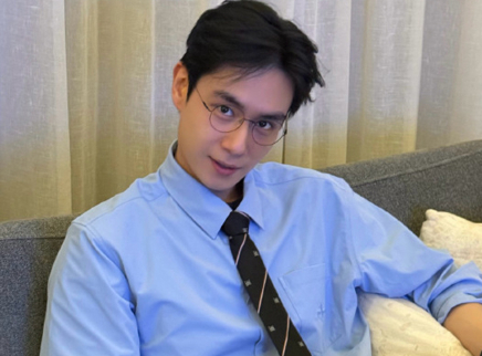 胡一天分享九宫格plog