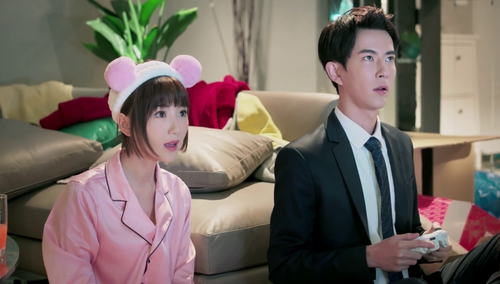 《誰的青春不叛逆》首曝片花：于朦朧毛曉彤顛覆出演火花四濺