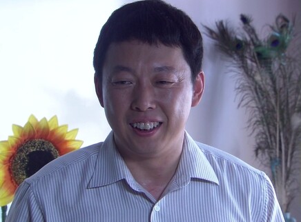 女村长 4集